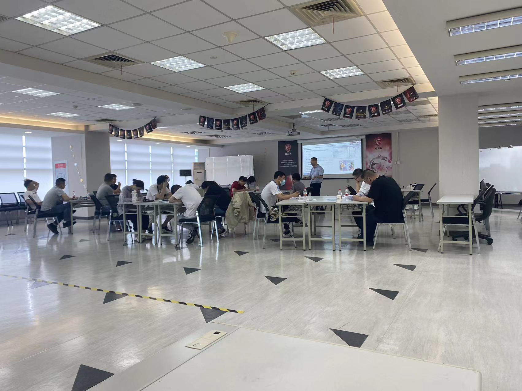 【4546】微盟電子(昆山)有限公司《BIQS》內(nèi)訓(xùn)項(xiàng)目(張偉)-2.jpg